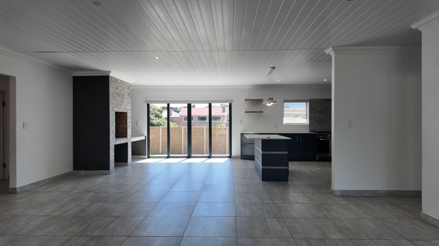 3 Bedroom Property for Sale in Stilbaai Wes Western Cape